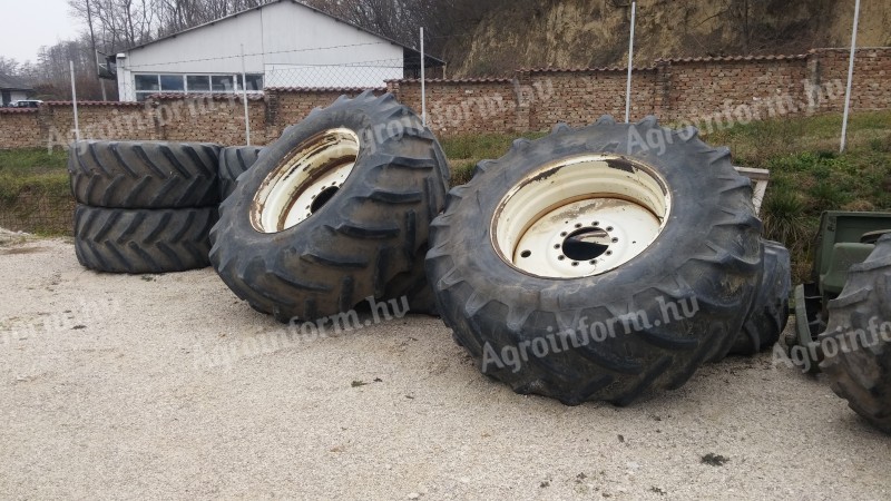 New Holland Komplett kerekek 600/65R28, 710/70R38,