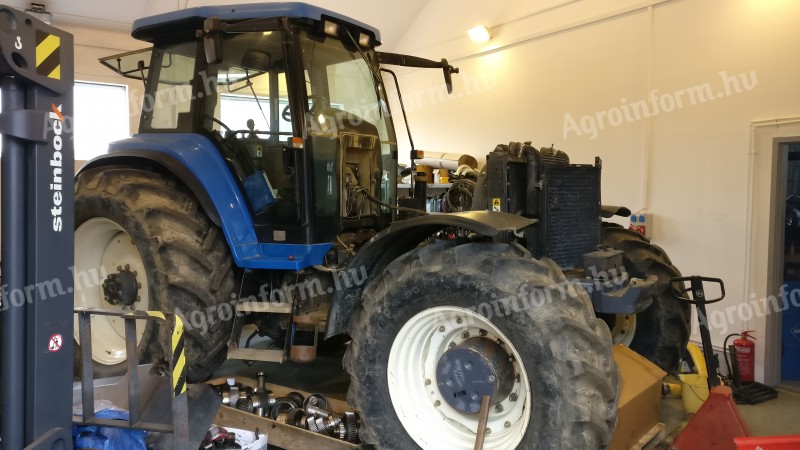 New Holland 8970A és 8970 240Le BONTOTT ALKATRÉSZ