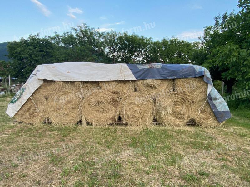 120 Heurundballen ausverkauft (im Herbst oder 2025 anfragen)