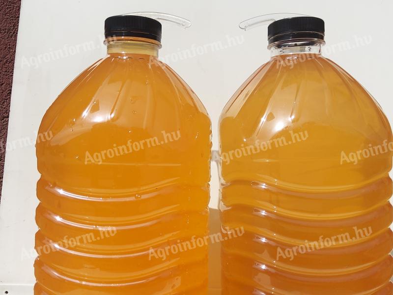 Unfiltered apple cider vinegar, rosehip vinegar, quince vinegar and rosehip vinegar for sale