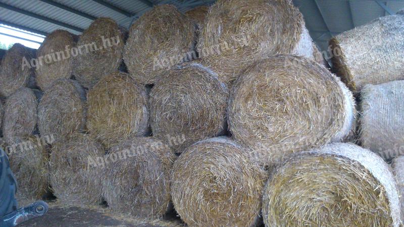 Straw-mesh round bale