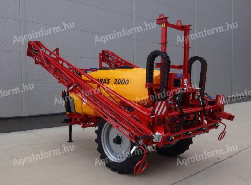 Source 2000 trailed boom sprayers