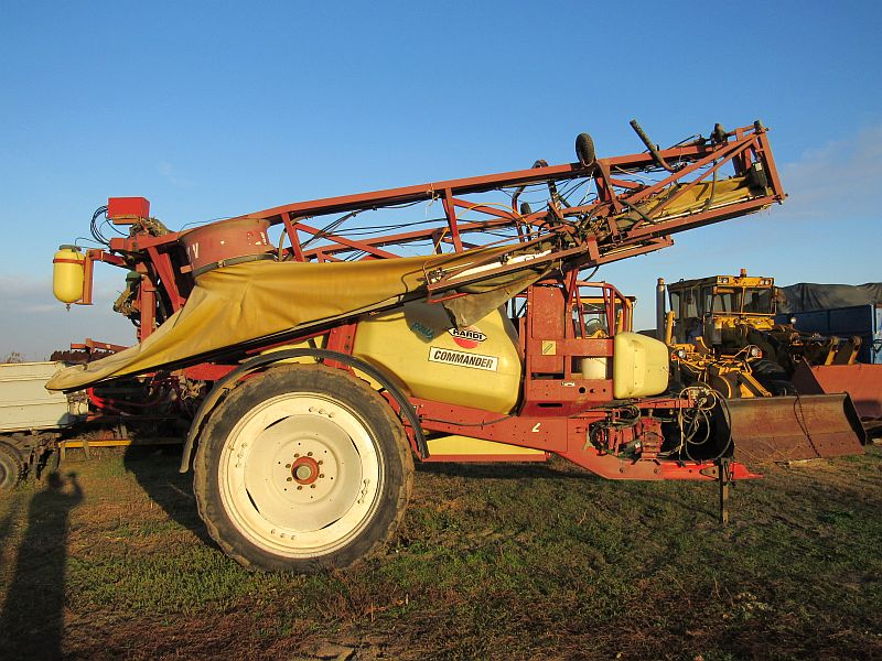 Hardi Commander Plus 22/2800 Twin Force vontatott légzsákos permetező