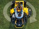 Fűnyírótraktor,  nulla forulókörös,  Cub Cadet XZ2 127, oldalkidobós,  Kawasaki V motorral