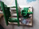 Automatic tractor tow bar for John Deere 5E series
