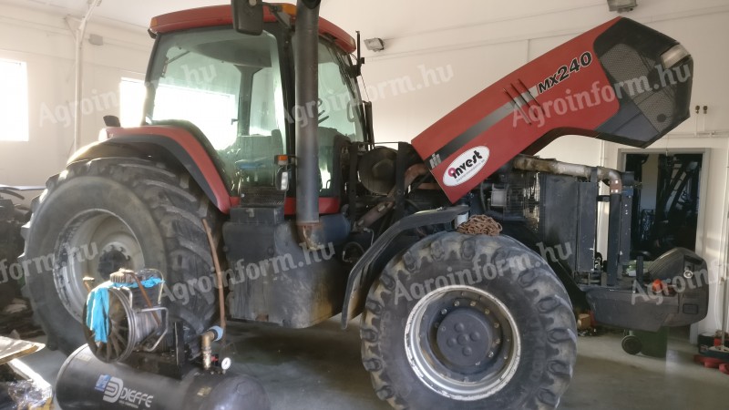 CASE IH MX240 MAGNUM BONTOTT ALKATRÉSZEI