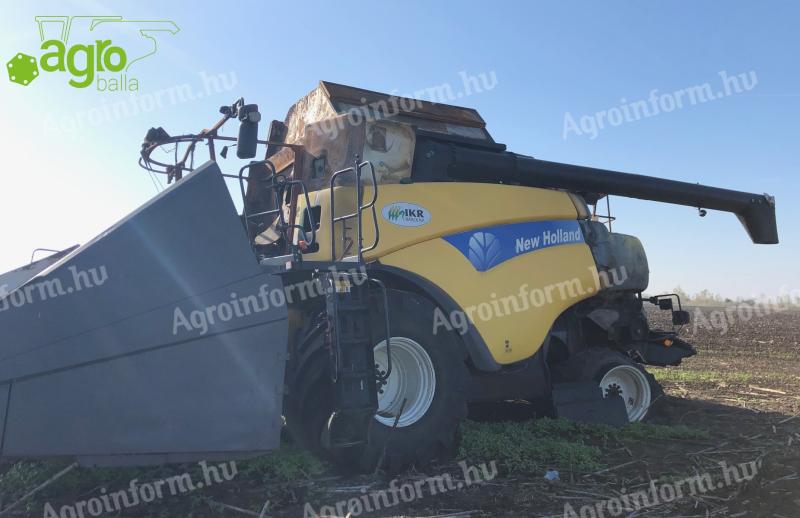 New Holland CR 980 Gabona kombájn BONTOTT ALKATRÉSZEI