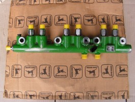 John Deere RAIL cső RE549704