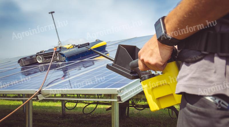 Professionelle Solarpanelreinigung bundesweit mit modernster Technik