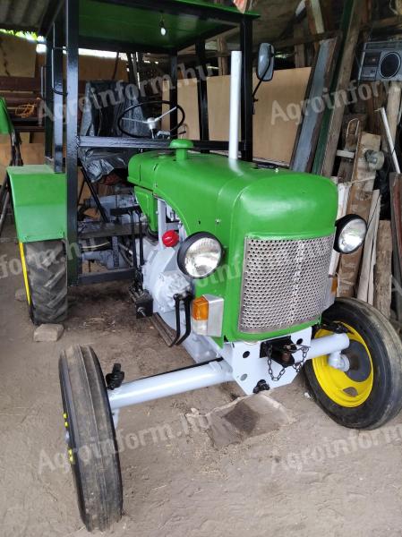 Tractor mic Steyr T80