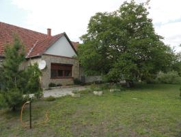 Panzió, lovascentrum, idősek otthona, meditációs központ