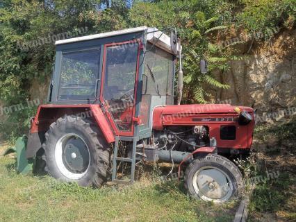 Ciągnik Zetor 5911 z glebogryzarką