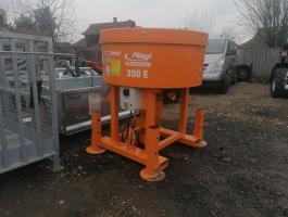 Fliegl 300 E betonkeverő