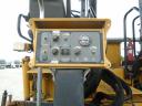 Caterpillar AP-655D Asphaltmaschine