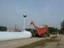 Wet maize milling in bale filling in foil tubes