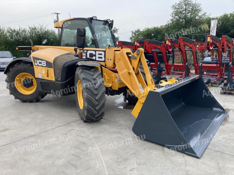 Blackbull JCB, Manitou, Bobcat, Scorpion... Noua cupă telescopică 1,5 m³