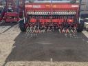 ÖZDUMAN 25 row seeder for cereals and small seeds, with fertiliser hopper