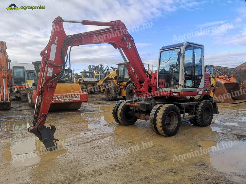 Takeuchi TB175W gumikerekes kotró