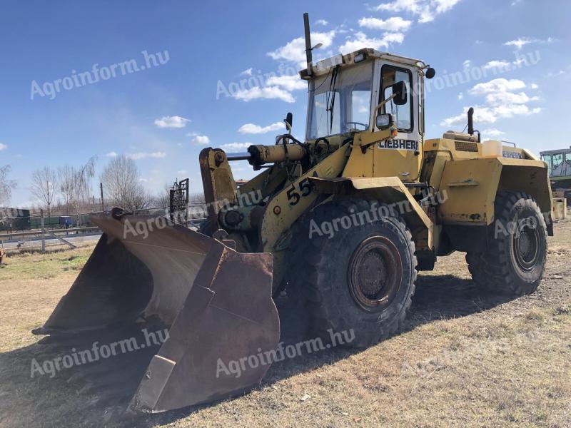 Liebherr L551 homlokrakodó 22t