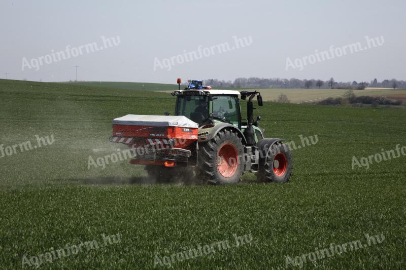 KUHN | AXIS 30.2 W függesztett műtrágyaszóró