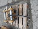 Excavator bucket with quick-change head