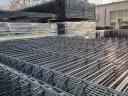 Szöges drót vadháló drótháló drótfonat kerítés építés betonoszlop