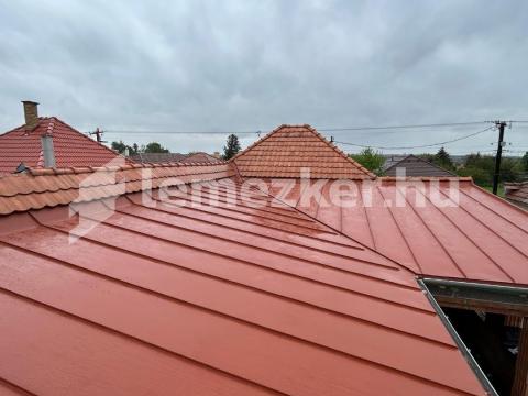 Cserepeslemez és trapézlemez gyártás – tetőre és kerítéshez is Cserepeslemez és trapézlemez gyártás – tetőre és kerítéshez is