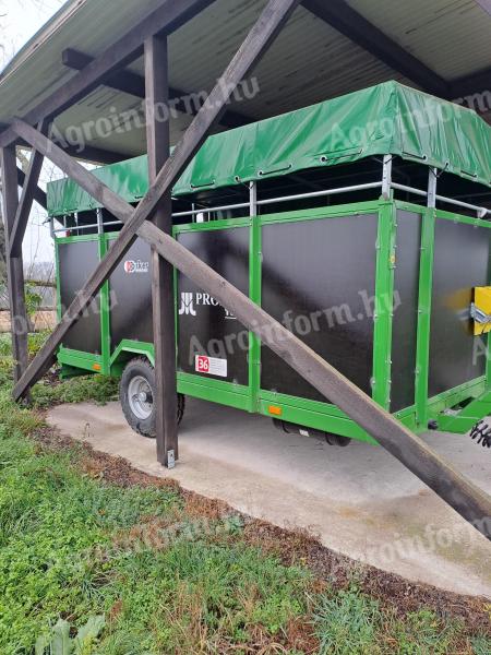 For sale or exchange new Pronar T046 livestock trailer from Italian company