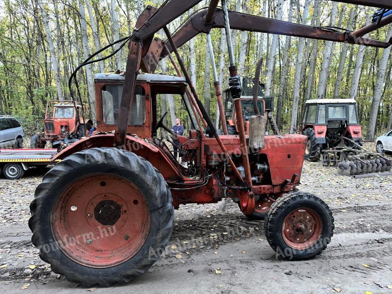 Belarus MTZ 50-es rakodóval,  80as motorral üzemképes