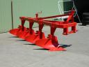 3 head reversible plough with slotted steering plate at Kc-Békés Kft.