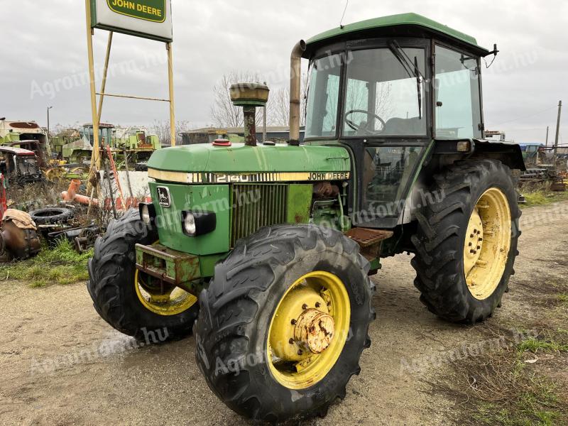 John Deere 2140