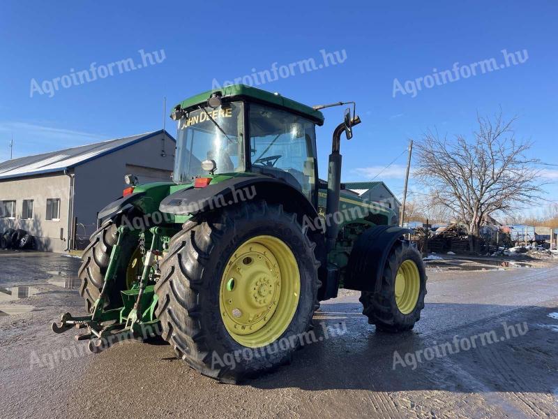 John Deere 8320