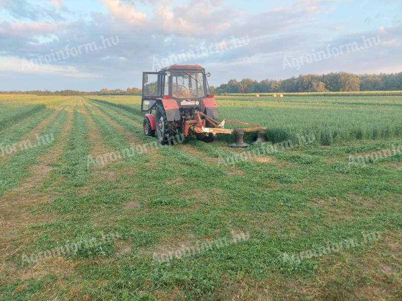 Prenajal by som kosačku alebo lucernové pole