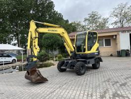 Hyundai Robex 55W-9 gumikerekes kotró klímával