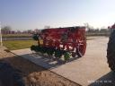 Komáromigaschine ABK 116 "Big-Matic" kultivátor řádkových plodin s rozmetadlem hnojiv