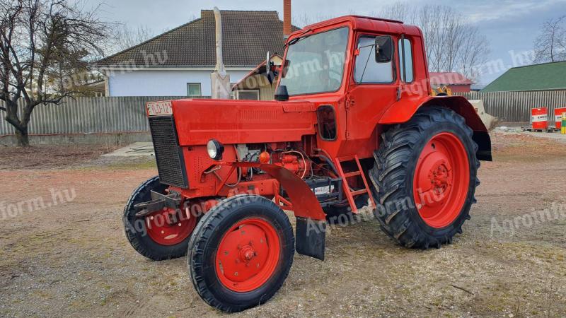 Belorus MTZ 80 - red license plate