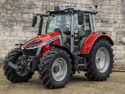 MASSEY FERGUSON 5711M ESSENTIAL TRAKTOR