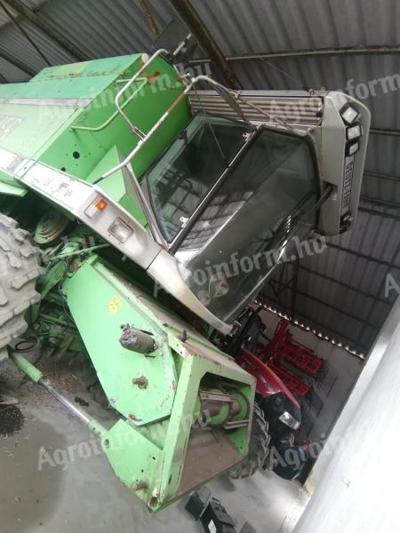 Deutz-Fahr 4065 HTS combine