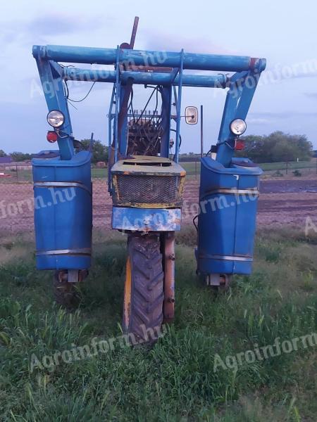Hidas tractor Poly-Bob type 410 tractor