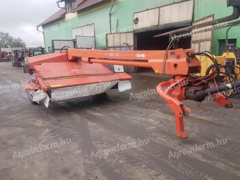 Kuhn FC303GC vontatott fukasza