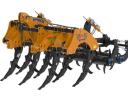 For good soil water retention, use Moro Aratri Spider 5M250 medium-depth aerator