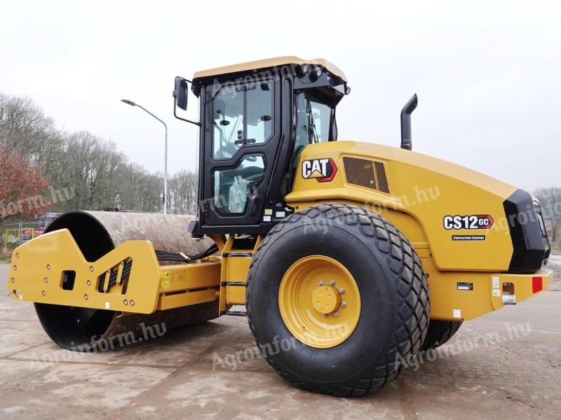 Caterpillar CS12GC / 2021 / 2üó / Lízing 20%-tól