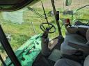 John Deere T660 combine