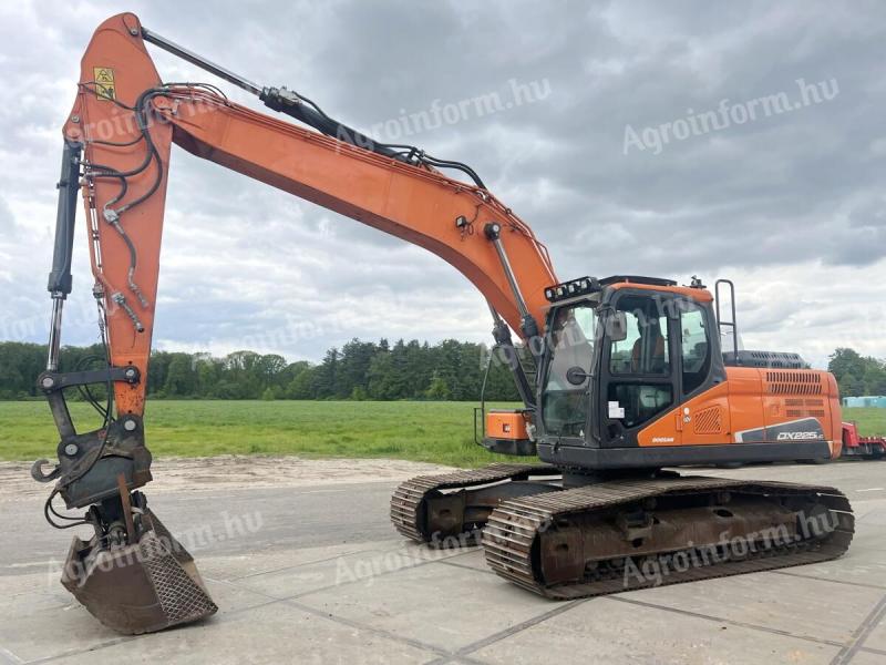 Doosan DX225LC-5 / 2017 / 7 100 üó / Lízing 20%-tól