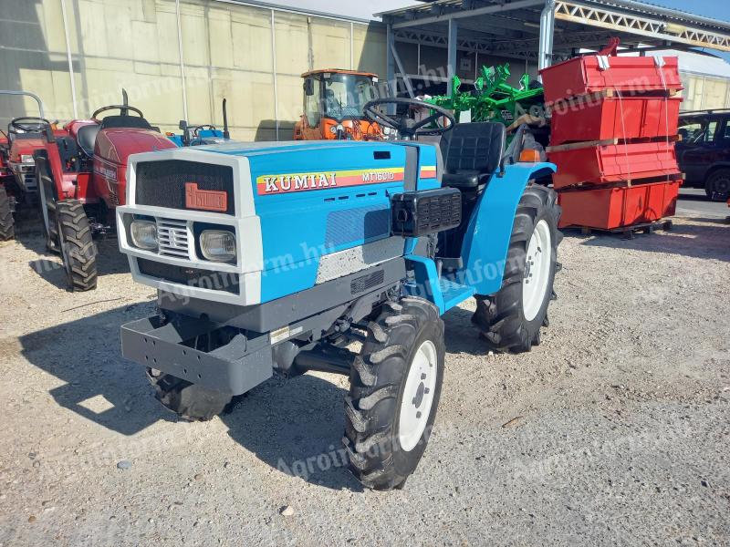 Tractor mic japonez Kumiai (Mitsubishi) MT1601D cu trei cilindri, 16 CP, tracțiune 4x4