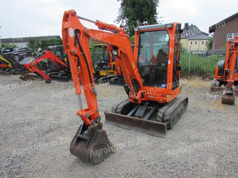 Kubota U27-4 / 2015 / 2 700 üó / Kalapácskör / Lízing 20%-tól