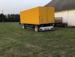 Pótkocsi Kögel dobozos 12 t friss műszaki