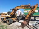 Liebherr 902 rotary excavator with rubber wheels