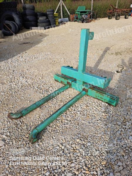 Bale carrier 150