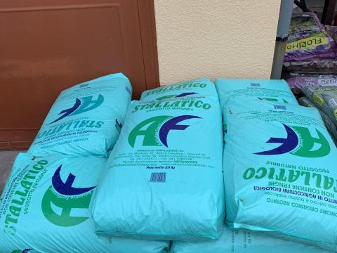 STALLATICO marhatrágya granulátum 25 kg